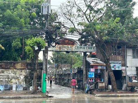 CemenTOURyo: A Walk Through Cebu Cemeteries.
